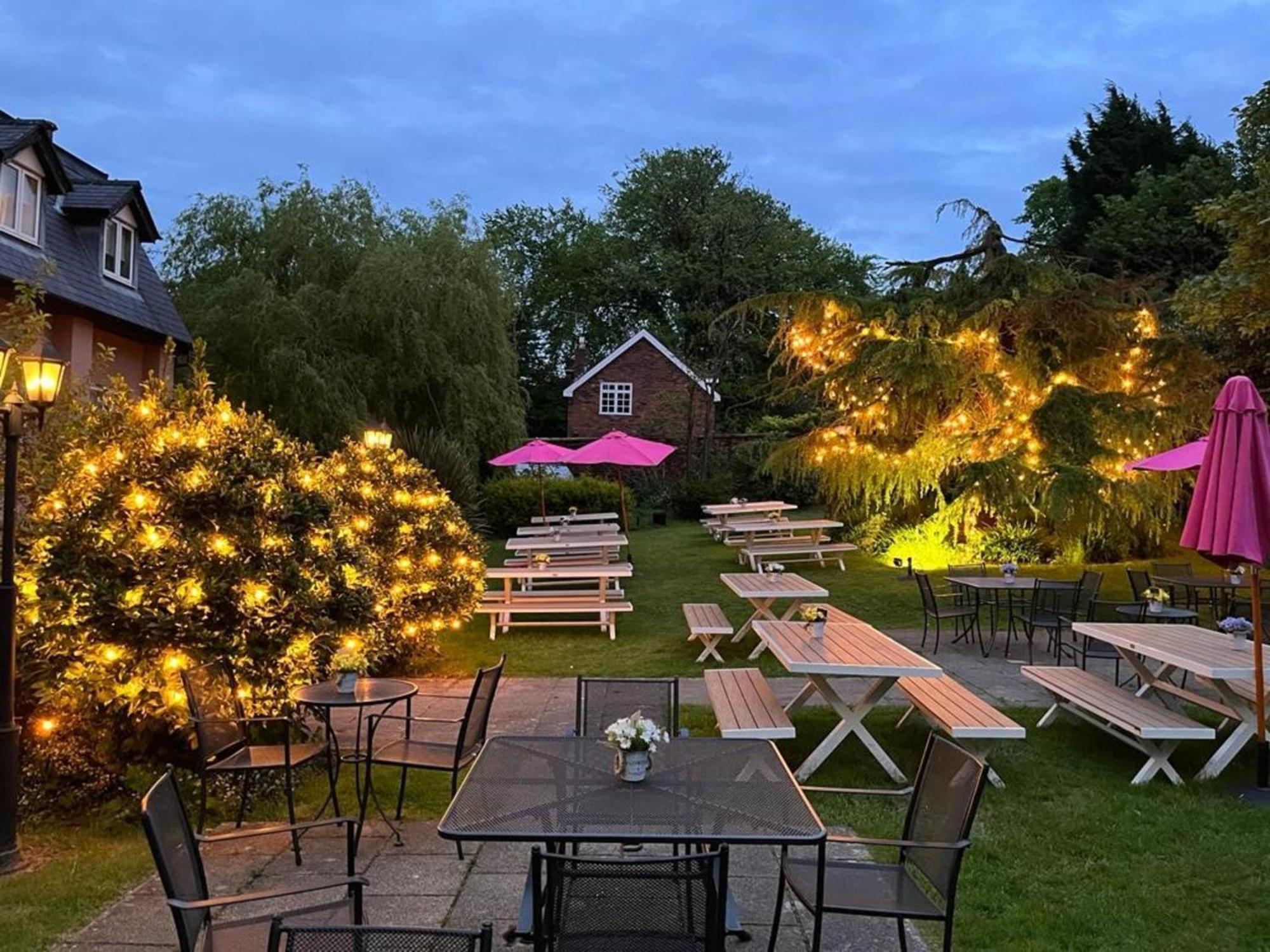 Отель Alderley Edge Hotel
